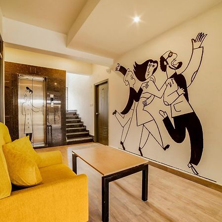 Townhouse Sarvar Hospitality Near Ascendas Park Square Mall Бангалор Экстерьер фото