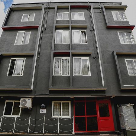 Townhouse Sarvar Hospitality Near Ascendas Park Square Mall Бангалор Экстерьер фото