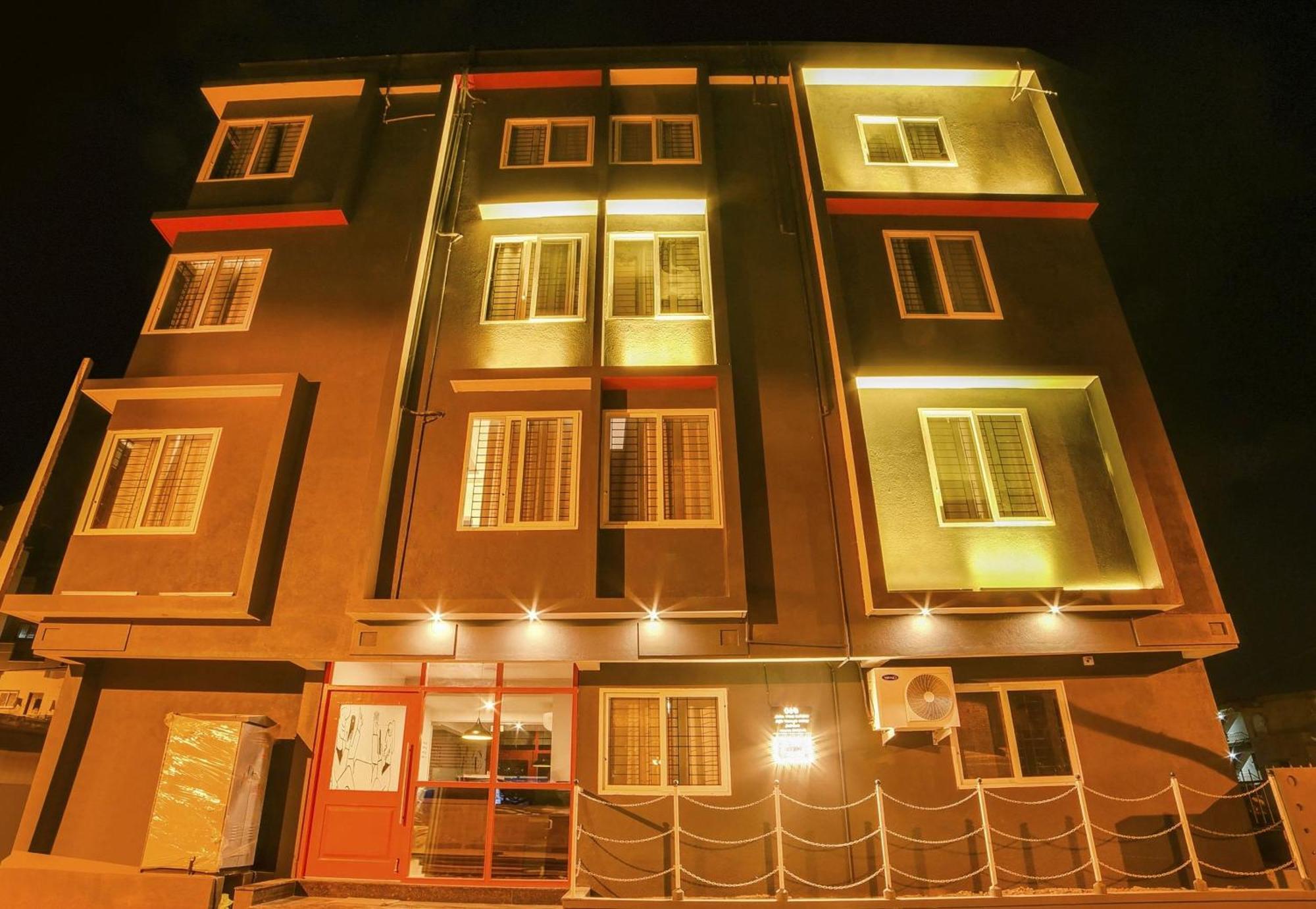Townhouse Sarvar Hospitality Near Ascendas Park Square Mall Бангалор Экстерьер фото