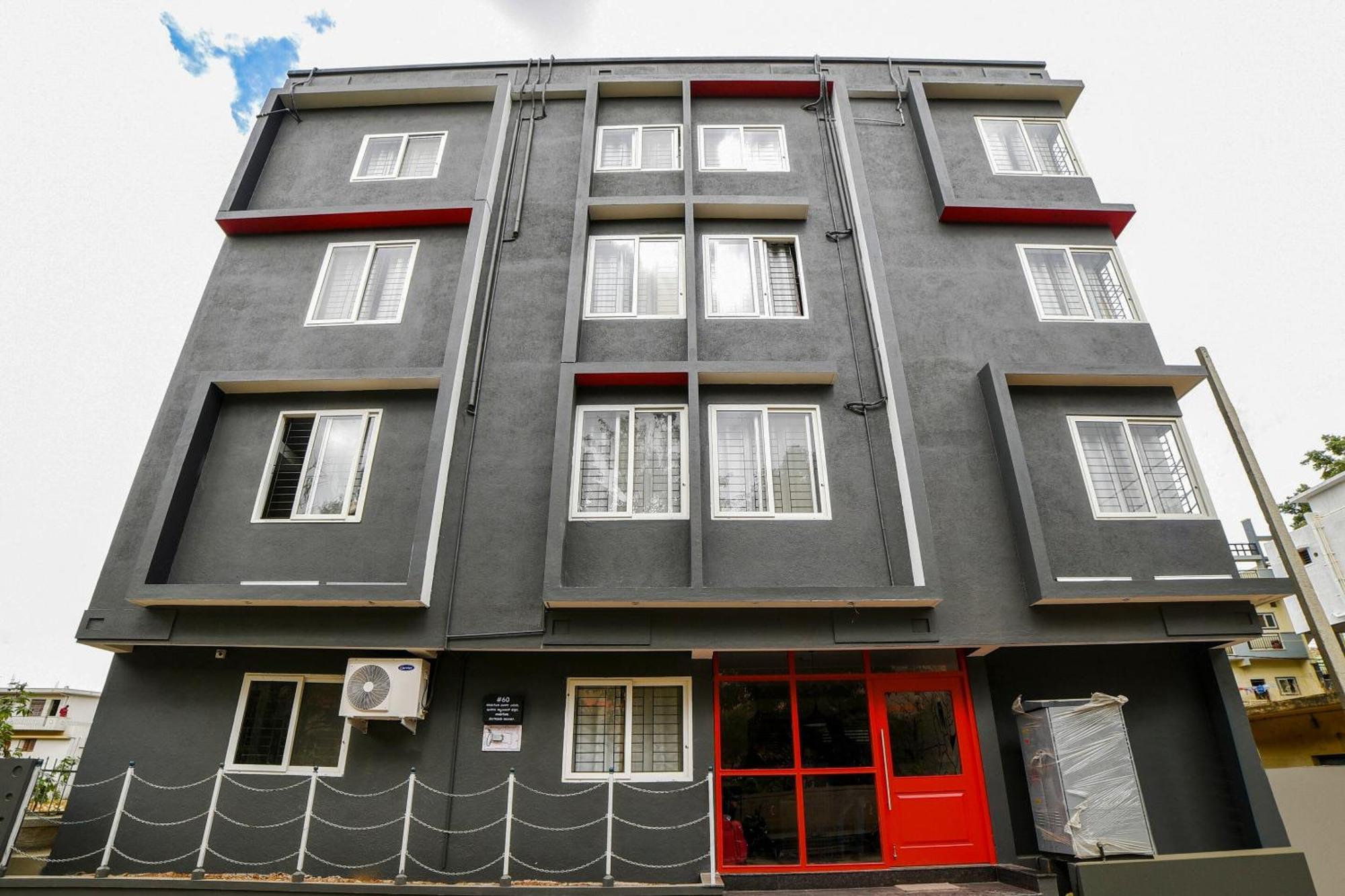 Townhouse Sarvar Hospitality Near Ascendas Park Square Mall Бангалор Экстерьер фото