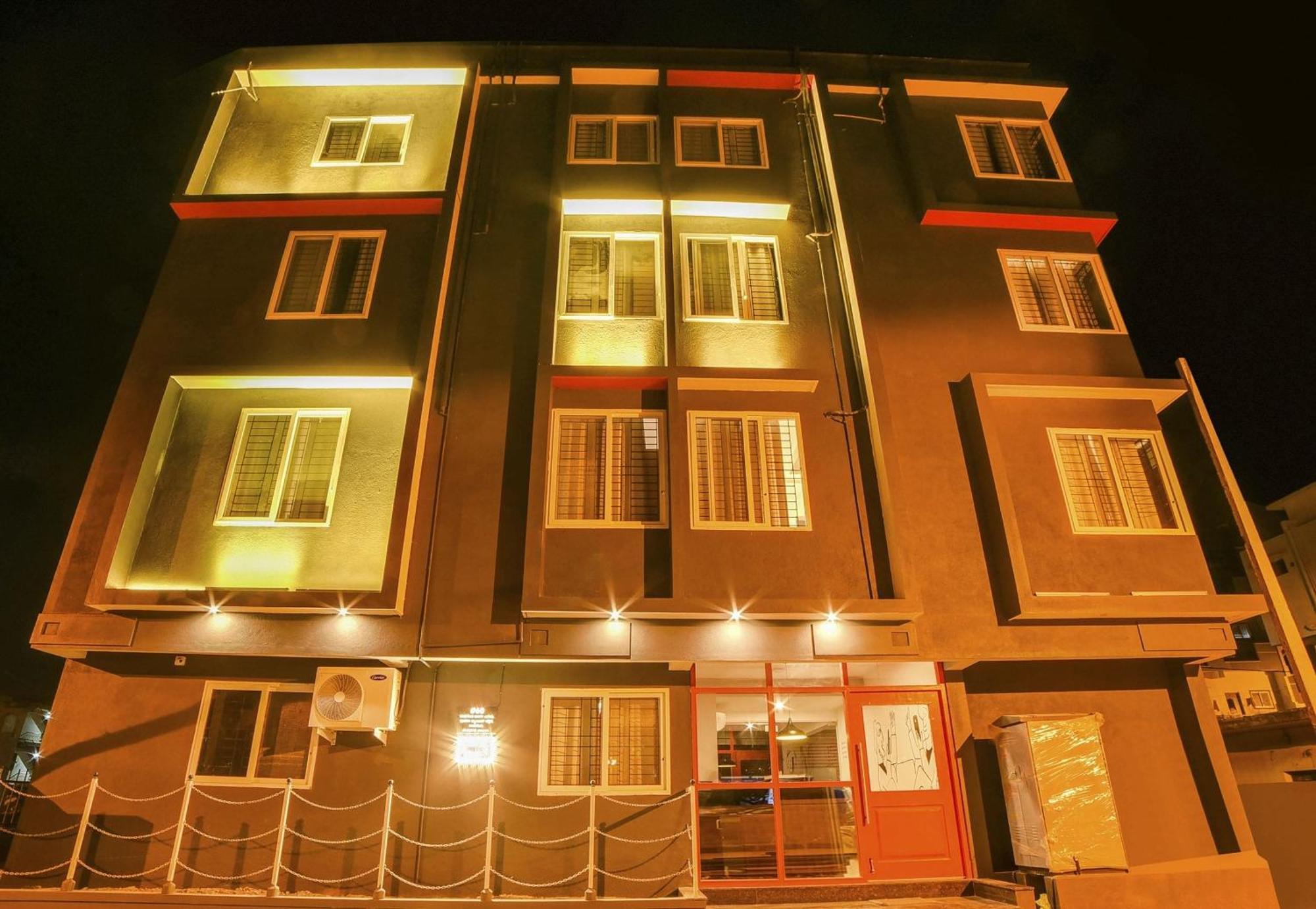 Townhouse Sarvar Hospitality Near Ascendas Park Square Mall Бангалор Экстерьер фото