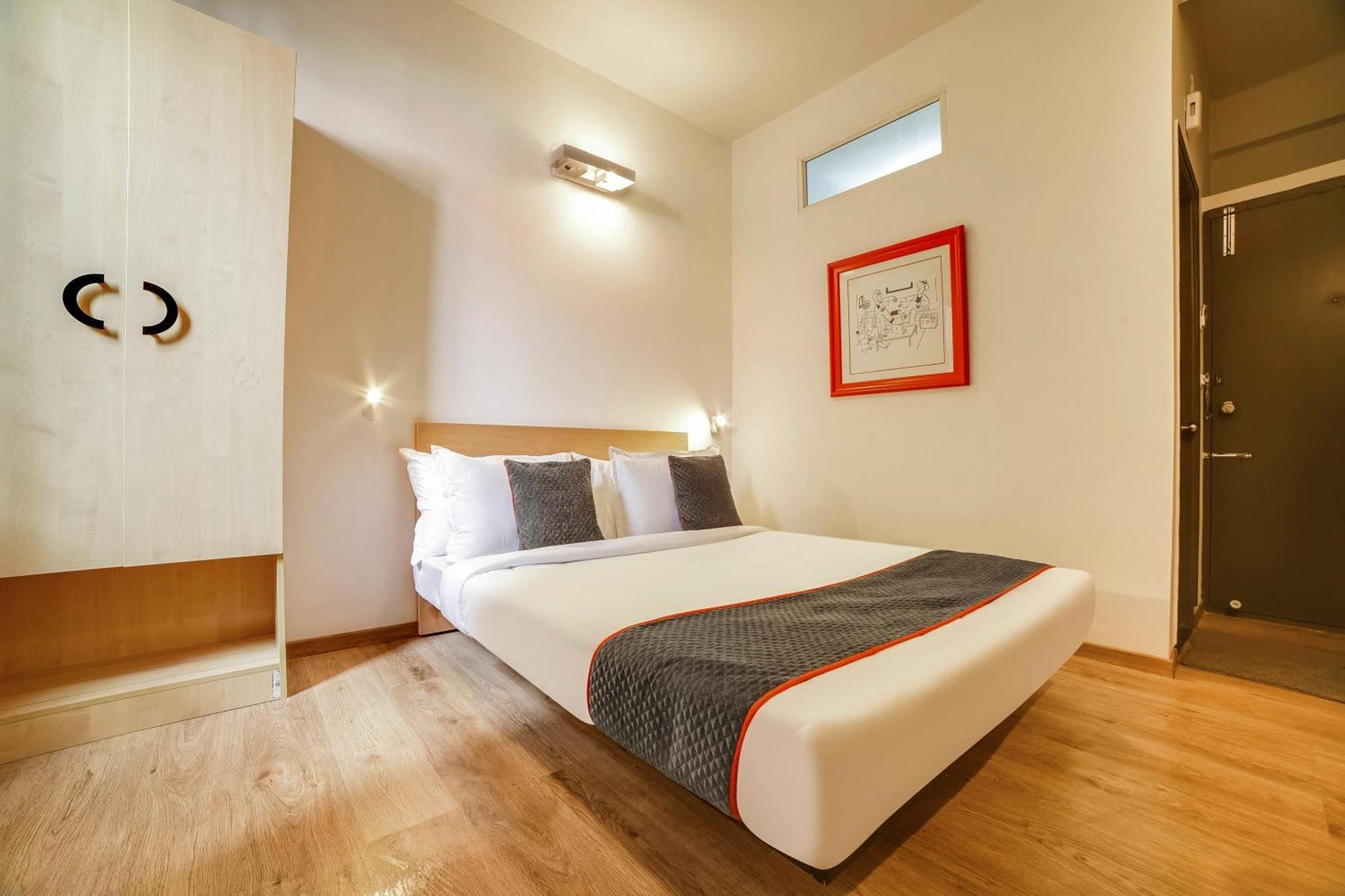 Townhouse Sarvar Hospitality Near Ascendas Park Square Mall Бангалор Экстерьер фото
