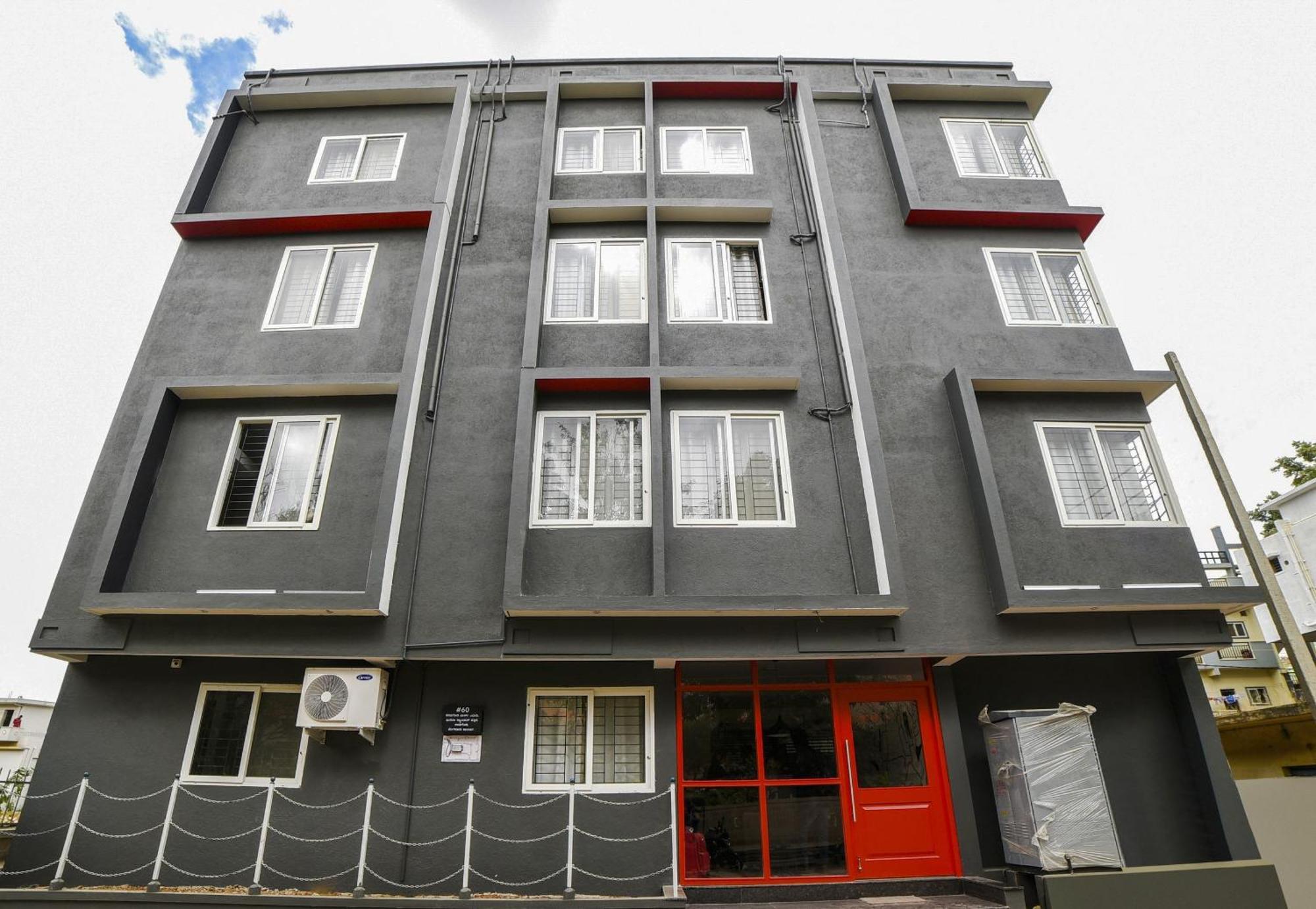 Townhouse Sarvar Hospitality Near Ascendas Park Square Mall Бангалор Экстерьер фото